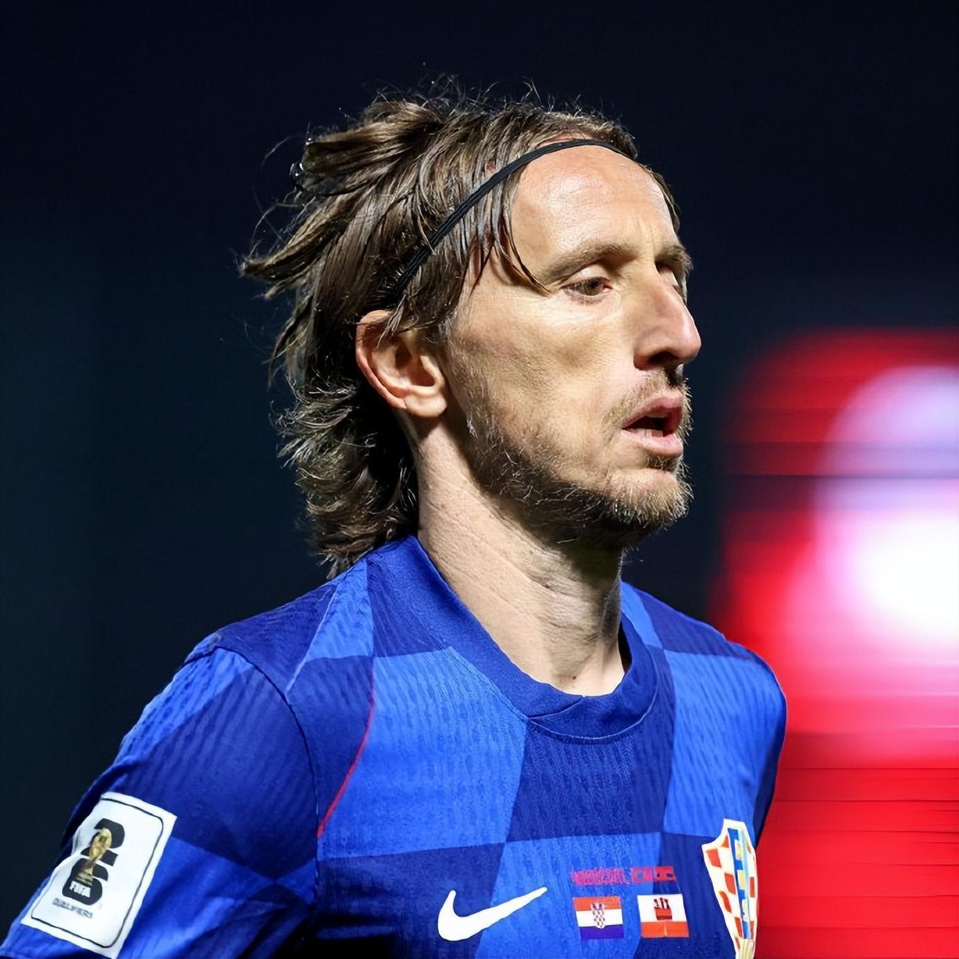 世预赛克罗地亚3-0完胜直布罗陀，莫德里奇领衔双优势锁定出线