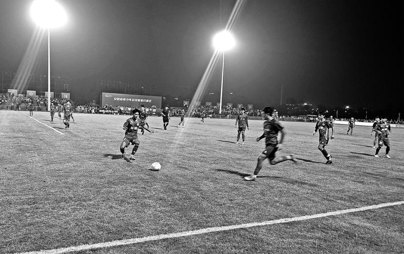 2025徽青赛骆岗公园盛大启幕 合肥高中男足首战告捷