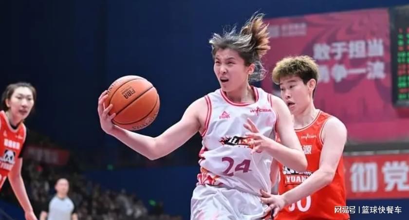 27分12板！女篮国手翟若云爆发，宫鲁鸣选人眼光获赞