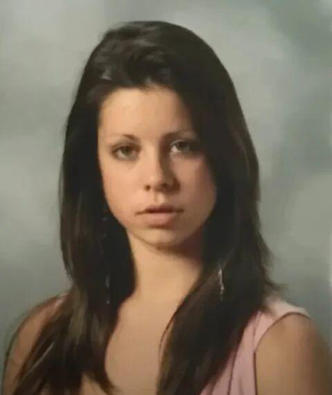 塞尔维亚女子为打造全球最大臀部，多次高风险整形变半人马