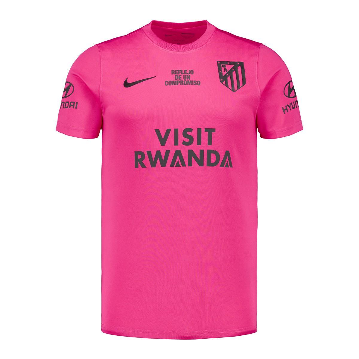 马竞携手矿泉水品牌推出乳腺癌防治特别赛前训练服