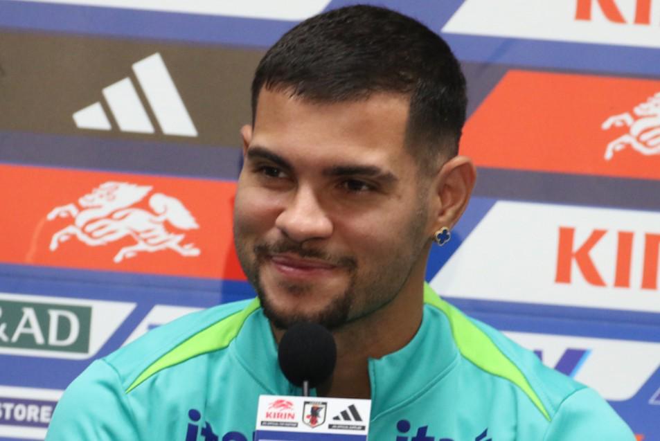 吉马良斯盛赞日本队实力：必须限制其空间，全力备战世界杯