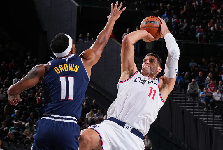 快船新援洛佩斯两连爆发，第二阵容实力显著增强