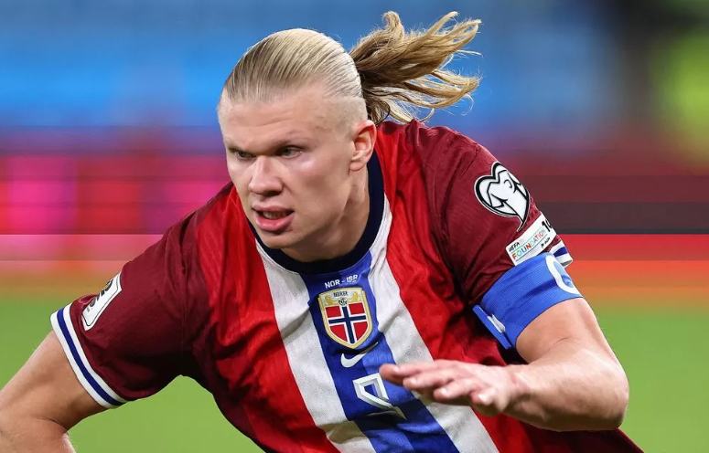 镜报独家：哈兰德提前归队，18岁新星尼潘顶替入选