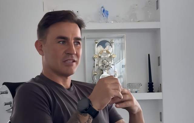 卡纳瓦罗力荐王钰栋：为野心赴欧，中国足球新星应勇敢走出去