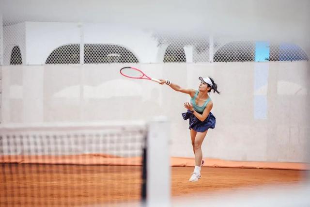 中国网球热潮：装备升级，家庭共练，全民参与新趋势