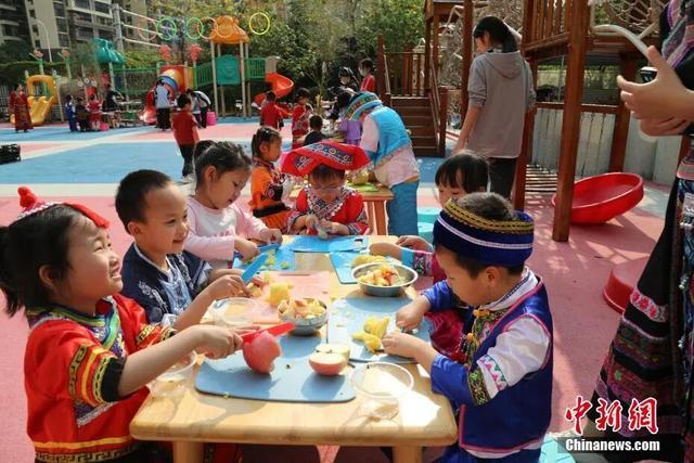 广西南宁幼儿园民俗活动