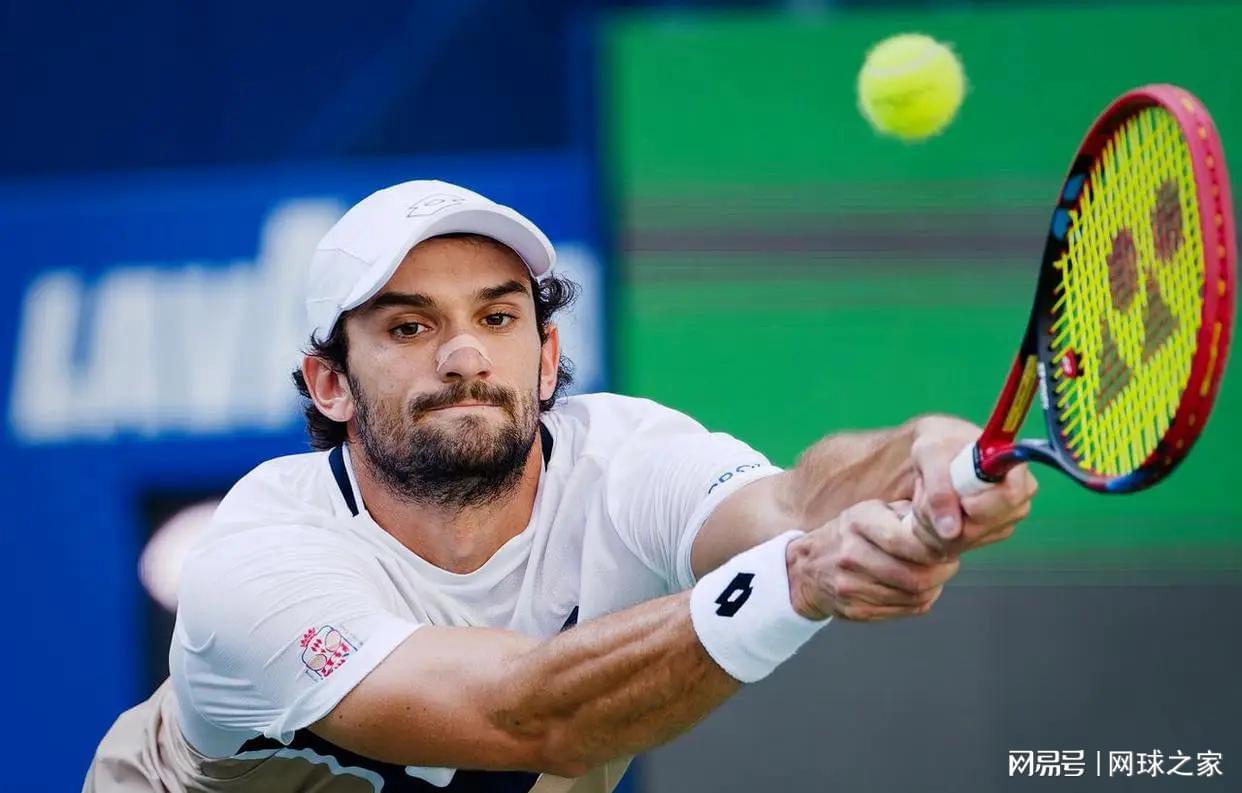 瓦舍罗上海大师赛六度逆转夺冠，书写网球不朽传奇