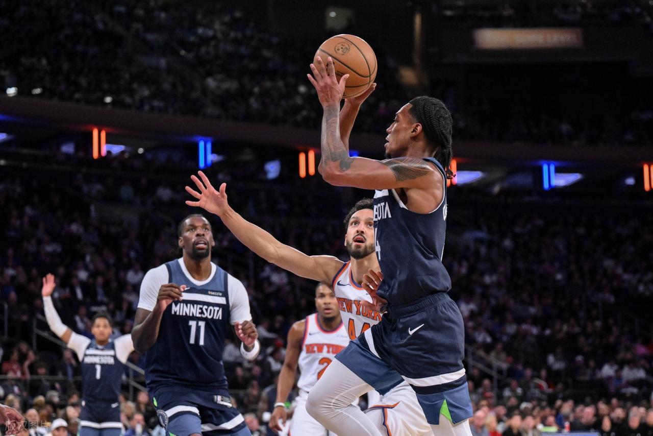 浓眉25+6+2无缘今日最佳！文班亚马27+11+4+3统治赛场