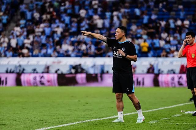 为保级而战！深圳新鹏城主帅陈涛：每个人都付出全部，才可能闯出一条路