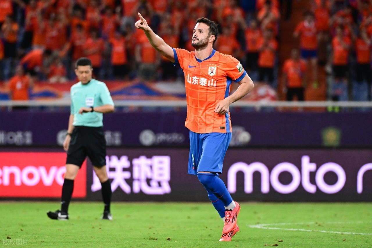 瓦科续约真相揭秘：3+1还是1+1？泰山队未来战略引热议