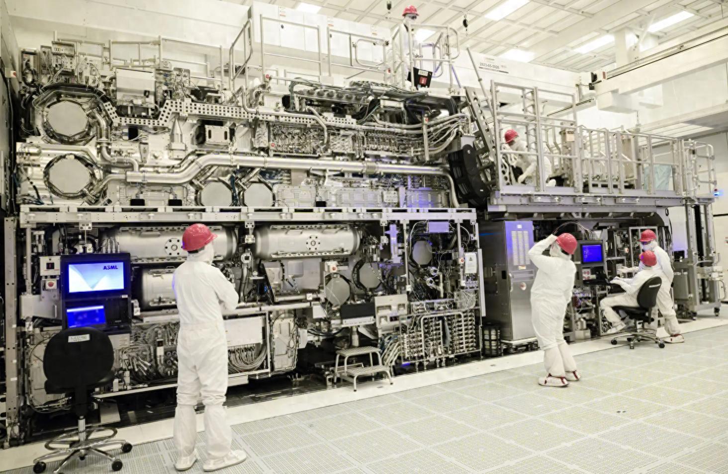 中国购光刻机非急造芯片？美专家：背后策略颠覆封锁格局