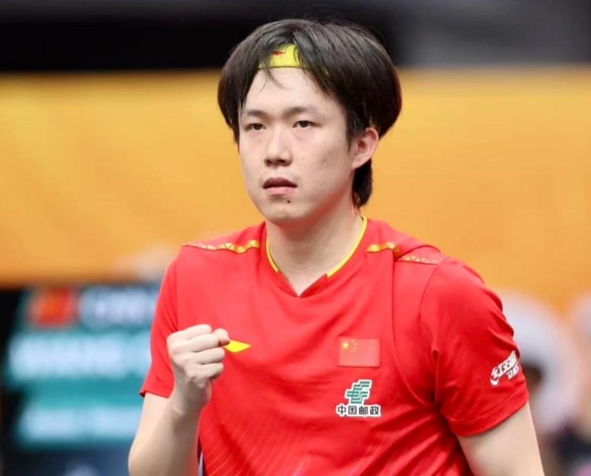 亚锦赛男团半决赛：王楚钦3-2力克张本智和，国乒2-2战平日本