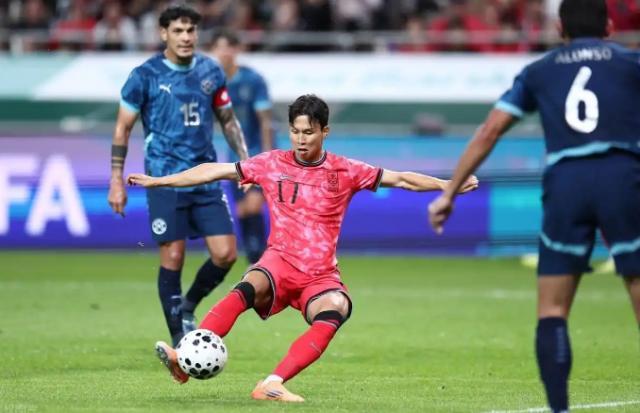 韩国队2-0力克巴拉圭：从0-5惨败到强势反弹