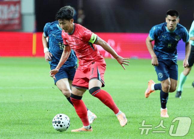 孙兴慜：韩国队从巴西惨败中振作，2-0胜巴拉圭展现团结