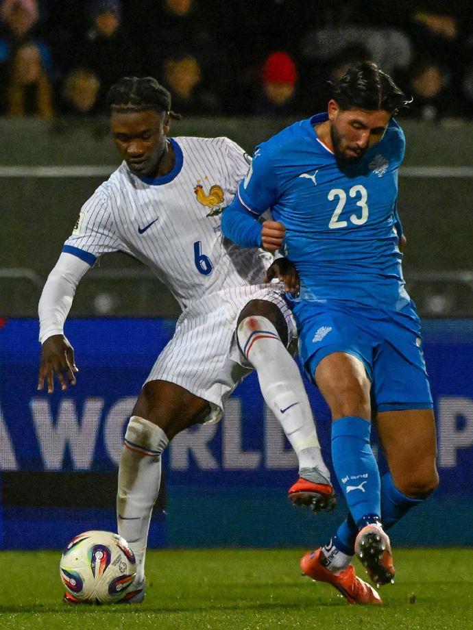 欧预赛法国2-2冰岛：北欧黑马再掀波澜，高卢雄鸡暴露短板