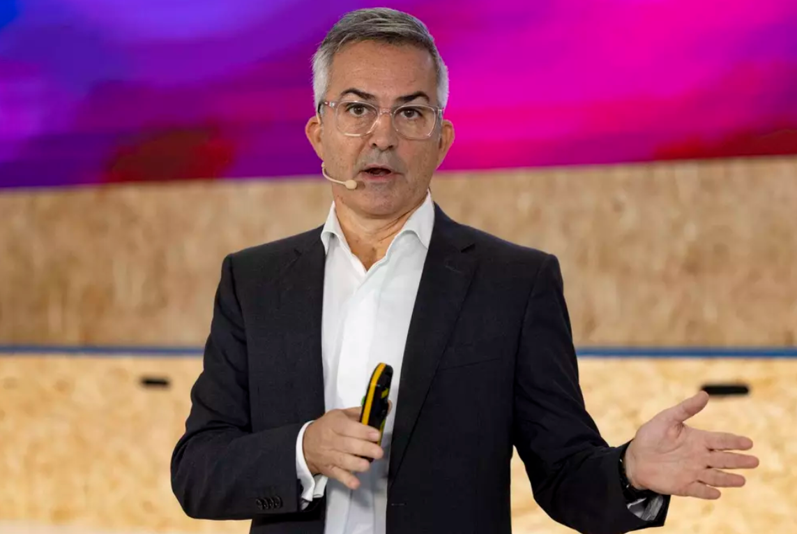 丰特炮轰巴萨管理：经营混乱或致弗里克执教产生错觉