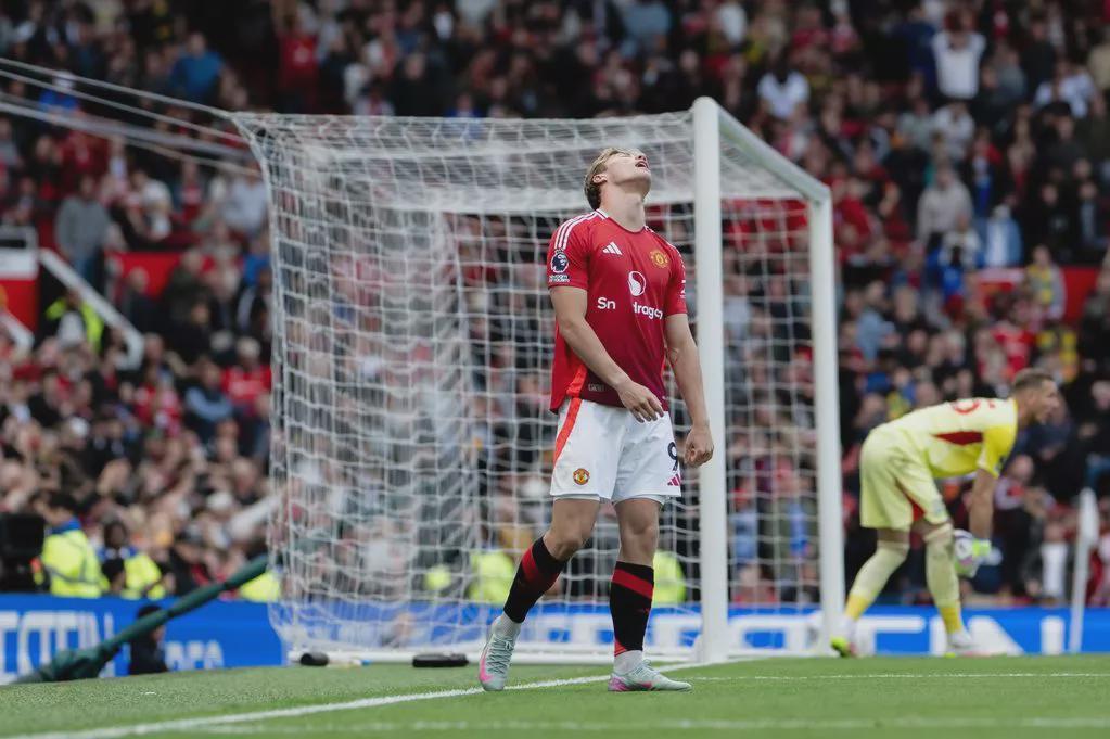 前教练穆鲁谈霍伊伦：曼联主力难当，转会那不勒斯成正确选择