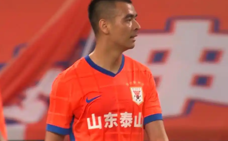 山东泰山队换帅在即：韩鹏难转正，欧洲名帅或接任，股改难题待解