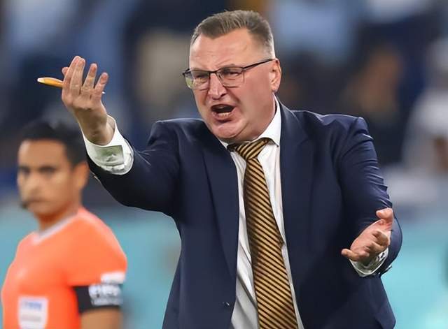 国足选帅进入倒计时：11月主场迎新帅首秀，球迷期待重启