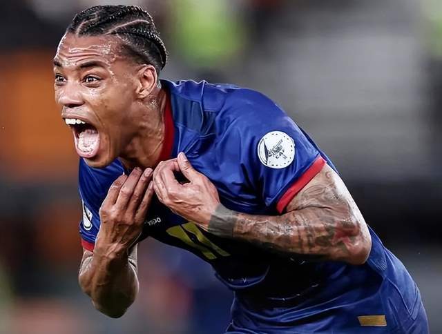 佛得角奇迹启示：中国53.9万足球人口如何突破？