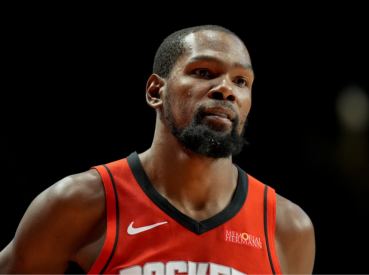 季前赛：霍勒迪1.8秒抛投绝杀 火箭险胜鹈鹕 小贾26分