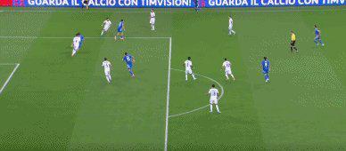 唐纳鲁马扑救瞬间