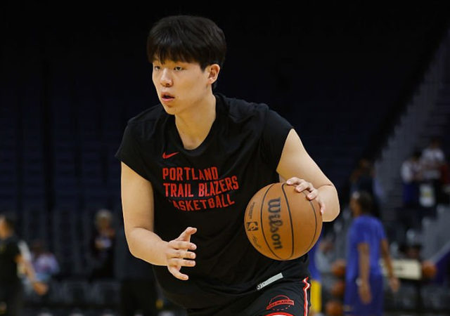 博班盛赞杨瀚森：选秀顺位超预期，未来潜力无限