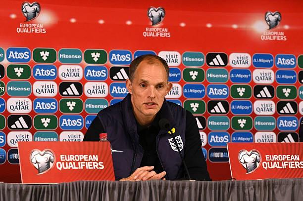 图赫尔笑纳球迷调侃：英式幽默让世界杯征程更添色彩