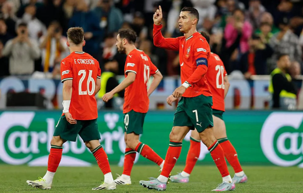 葡萄牙2-2遭匈牙利绝平！C罗双响创世预赛射手王新纪录