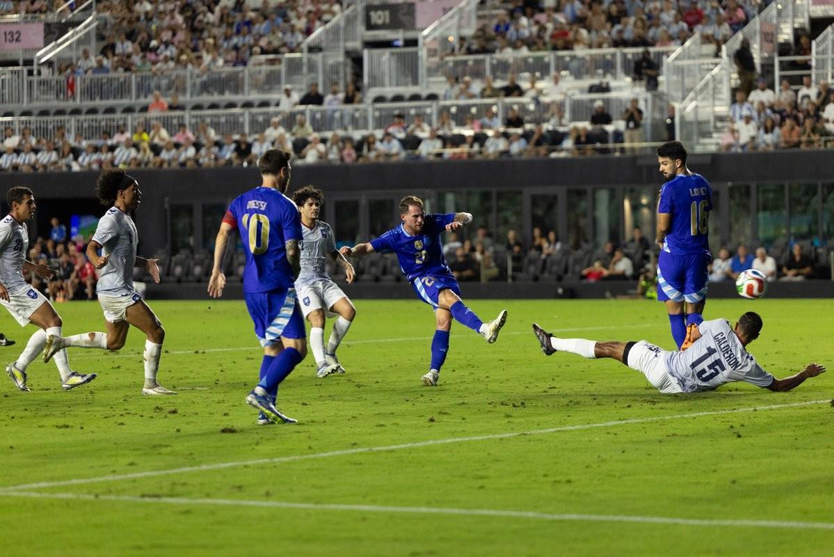 麦卡利斯特：赛季开局不佳，友谊赛双响助阿根廷大胜