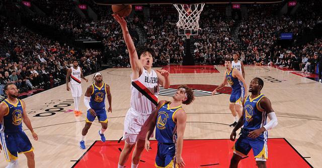 库里28分6板5助 杨瀚森9分6板 勇士季前赛双杀开拓者