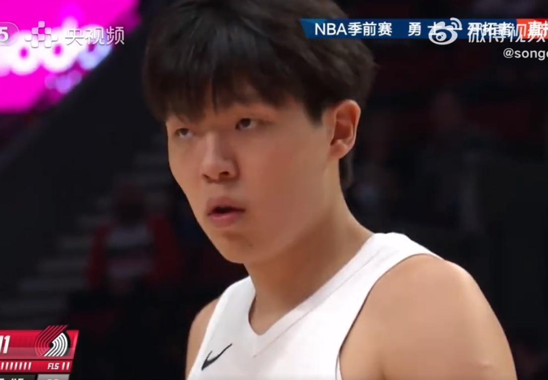 NBA季前赛：开拓者18分领先遭逆转，库里28+6+5统治全场，杨瀚森9+6亮眼