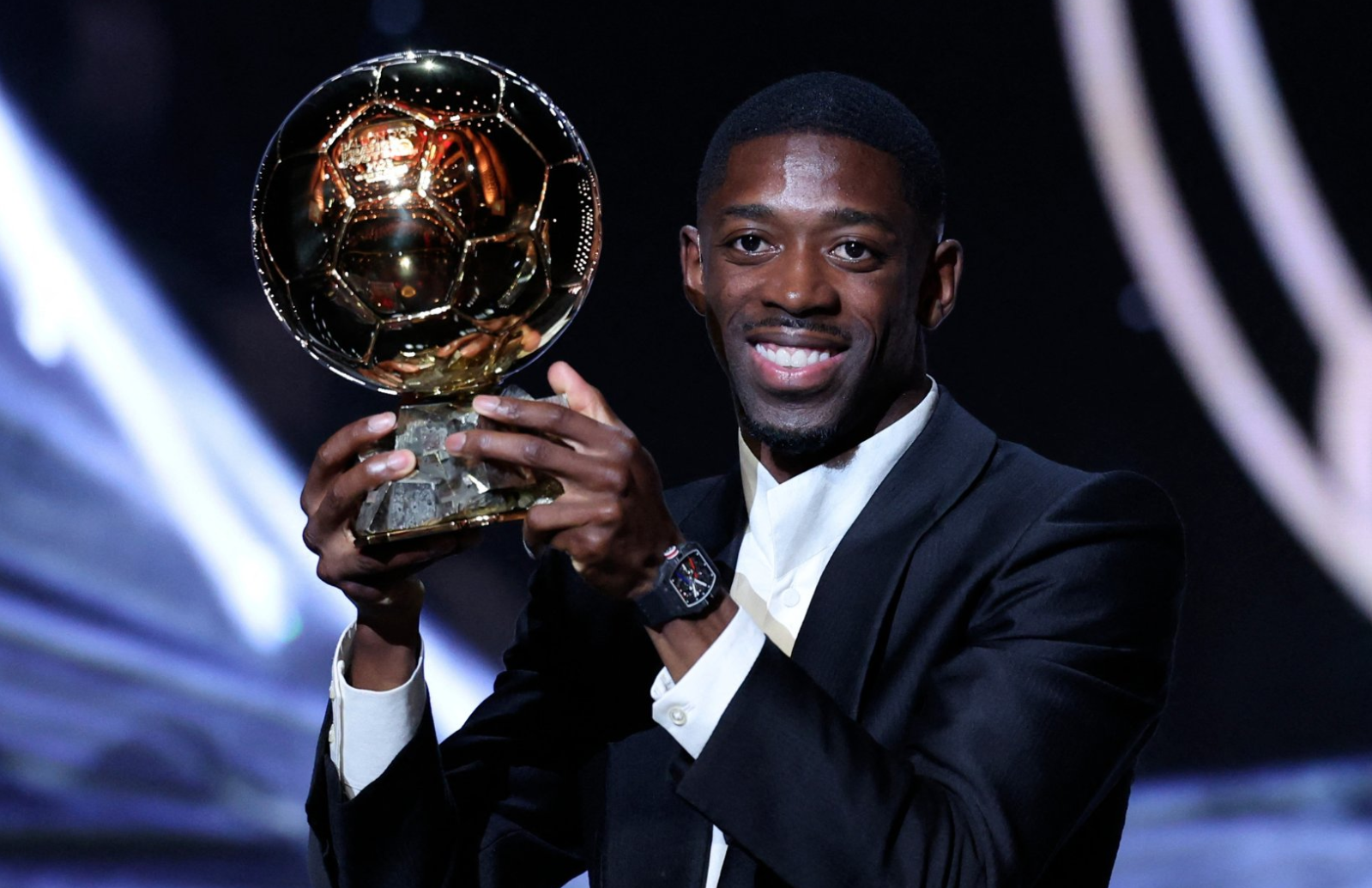 队报披露：登贝莱获金球奖后向大巴黎提出加薪请求