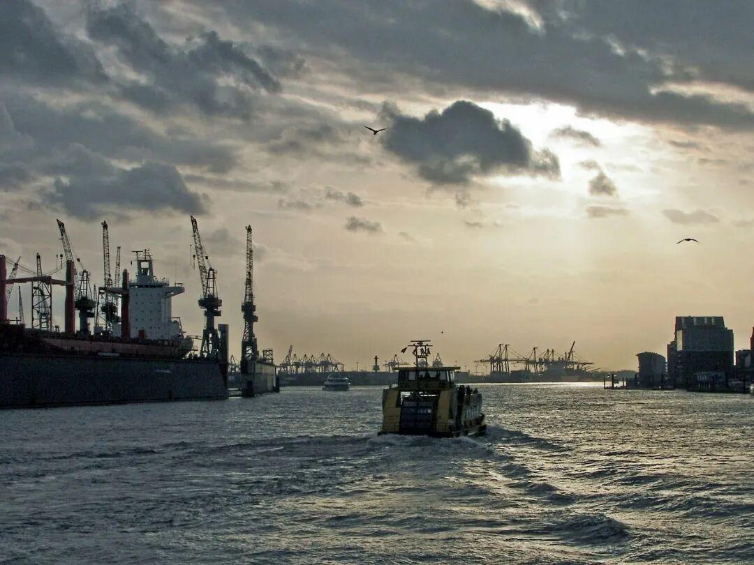 【欧洲】强制要求中国交出技术，太疯狂了，还以为听反了，真的不是中国要求欧洲交技术...