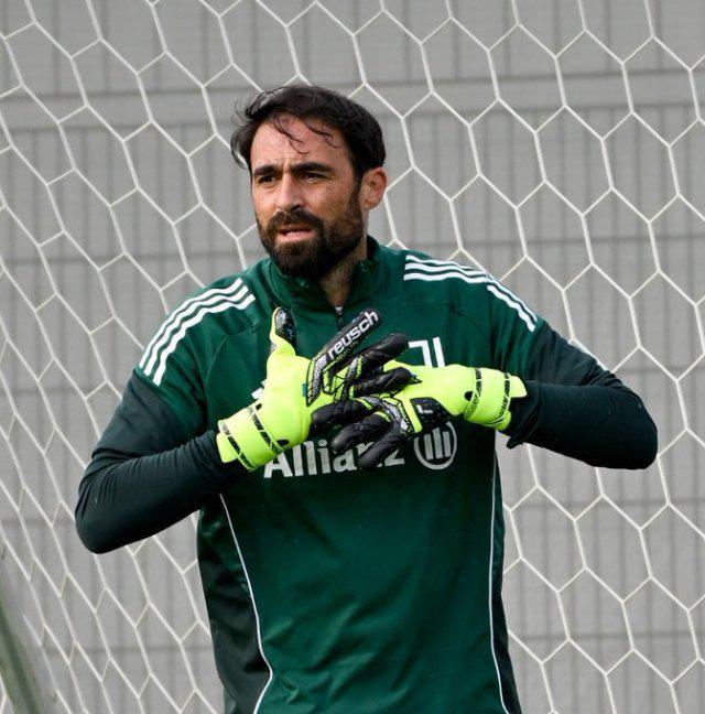 尤文图斯三号门将平索利奥训练中肌肉拉伤，恢复期待定