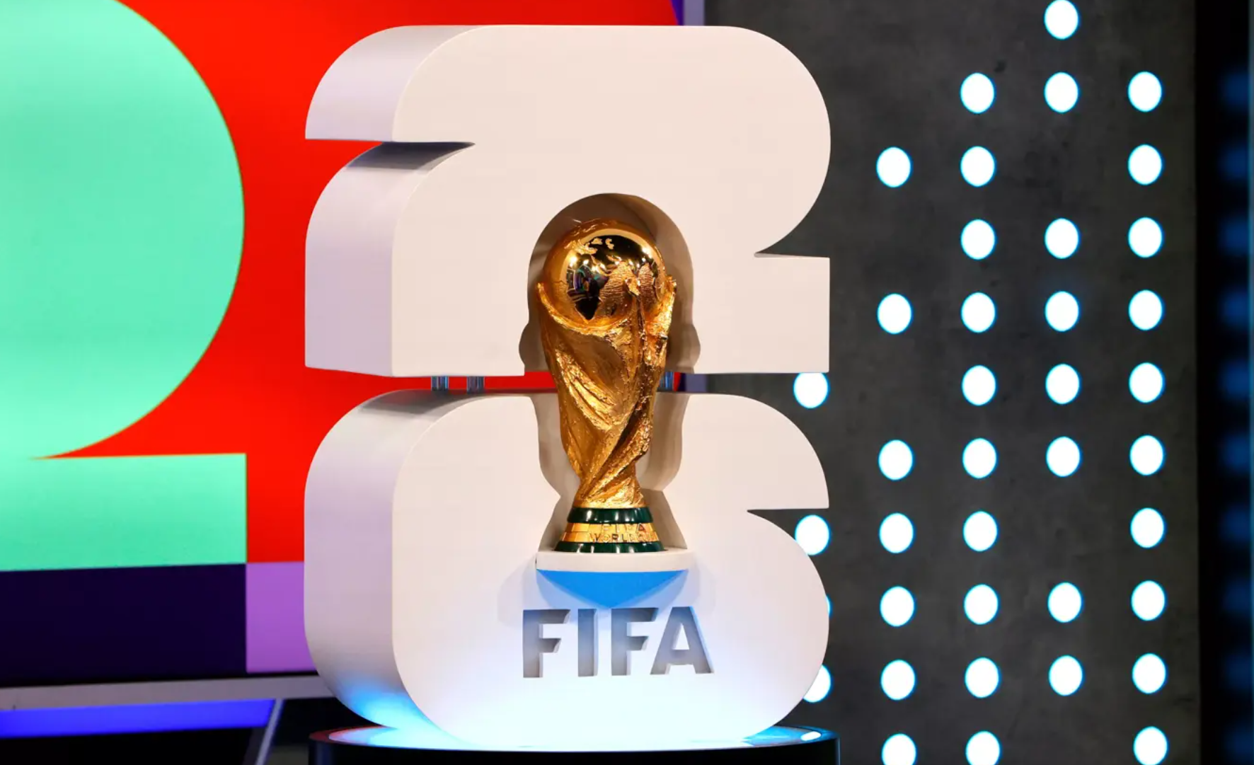 7轮7分提前出局！脱亚入欧23年未进世界杯，实力仍超国足