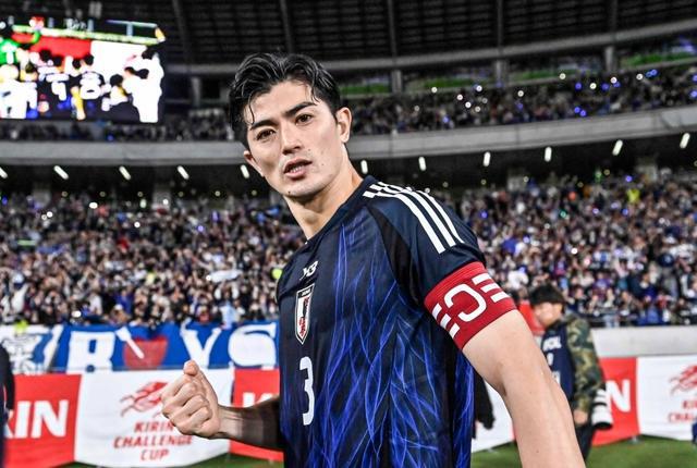 日本后卫谷口彰悟谈防维尼修斯：紧张感爆棚，丢球需反思