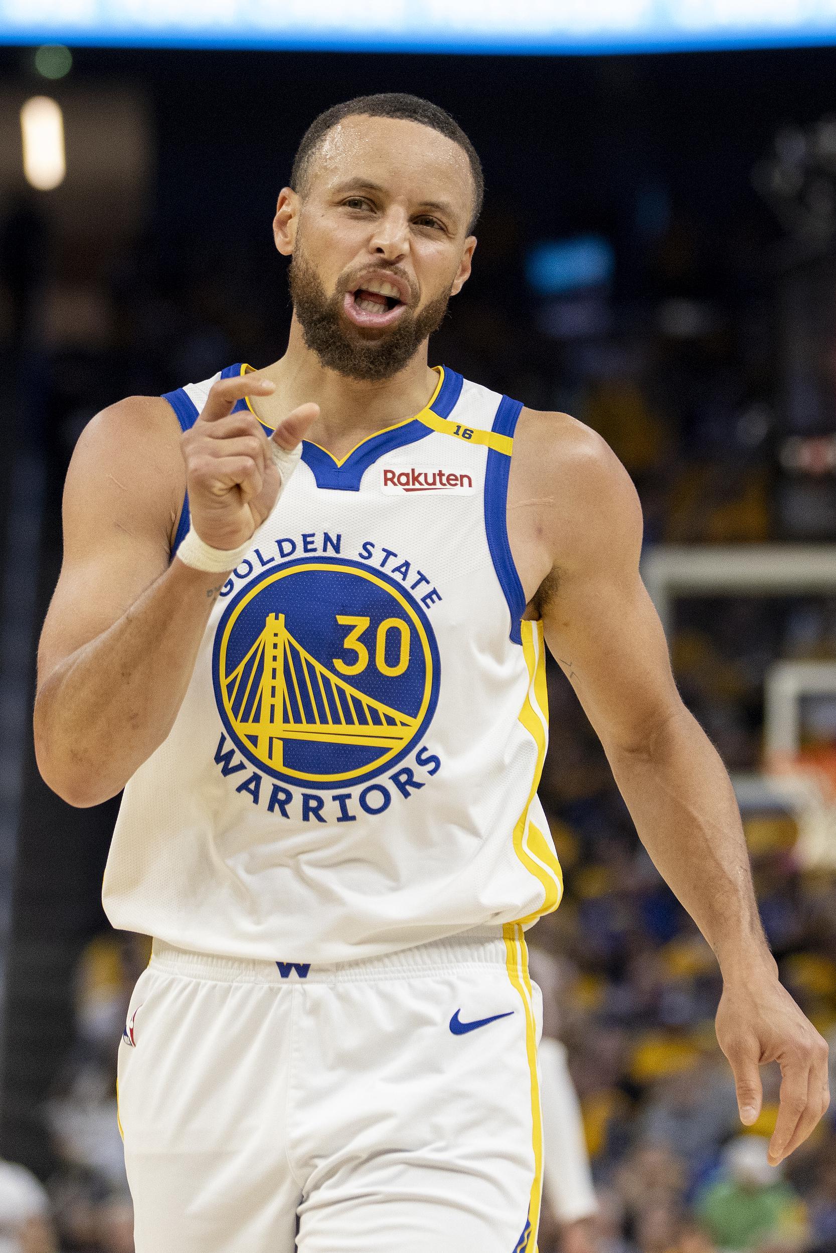 NBA新规显威！库里季前赛单场13罚创生涯新高