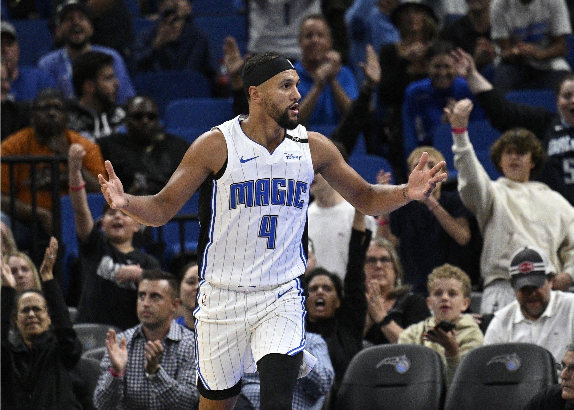 魔术主帅莫斯利：萨格斯参与对抗训练，周五复出存疑