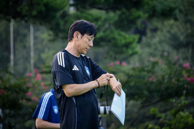 申台龙致歉球迷：蔚山HD必须留在顶级联赛，责任在我