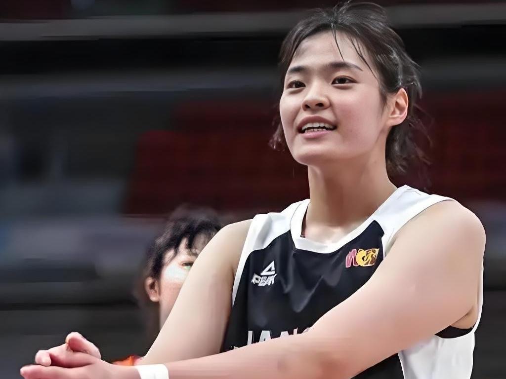 13分钟16+3！26岁2米女篮新星许晨妍崛起，能否撼动韩旭地位？