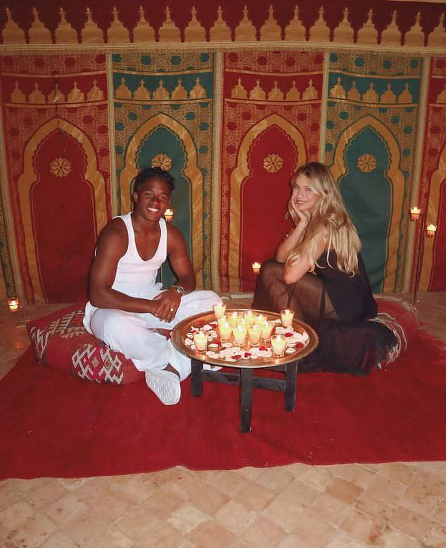 恩德里克未进巴西队，国际赛期携妻摩洛哥浪漫度假