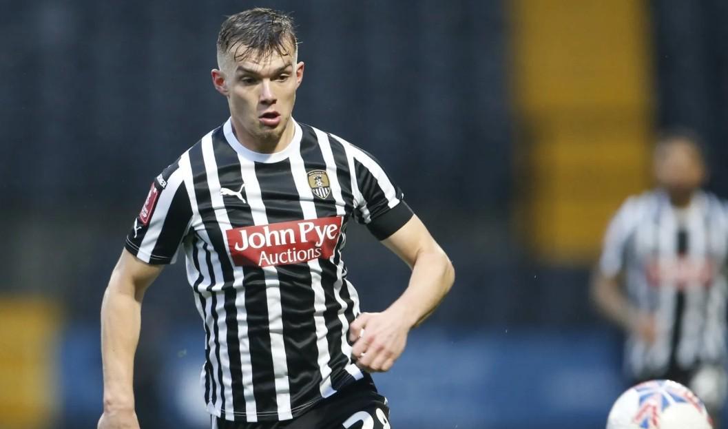 诺茨郡后卫刘易斯·马卡里违规投注354次 遭3个月禁赛缓刑