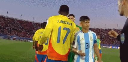 U20世界杯半决赛：阿根廷0-0哥伦比亚，卡欣博伤退阿里萨拉险破门