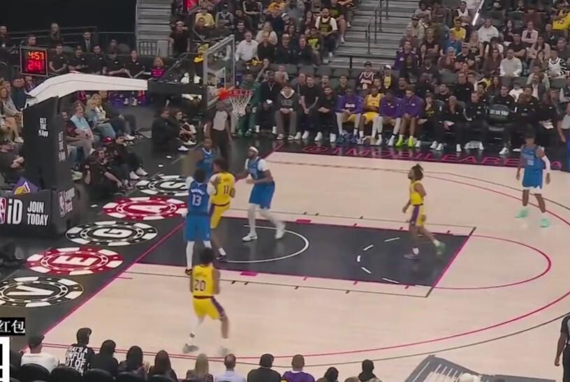 湖人vs独行侠季前赛：文森特爆发砍分，八村塁稳定输出