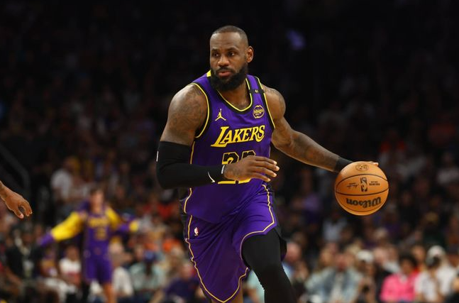 詹姆斯复出时间存疑，NBA五大重磅消息引爆球迷热议