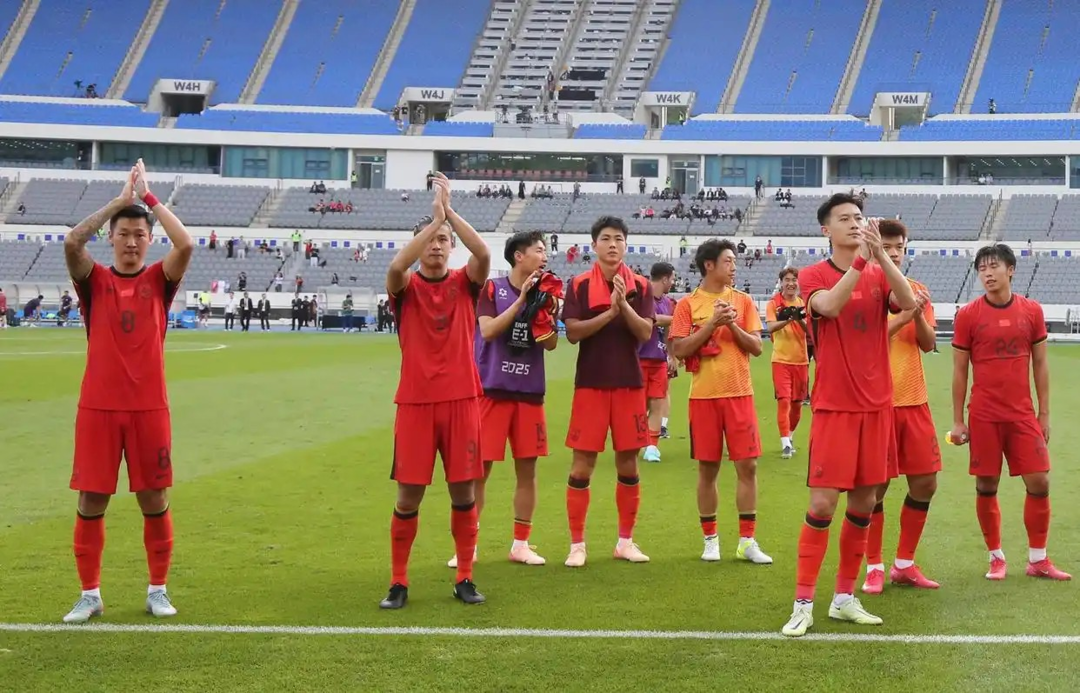 国足新帅难产，10月国际赛期成看客，足协选帅何时破局？