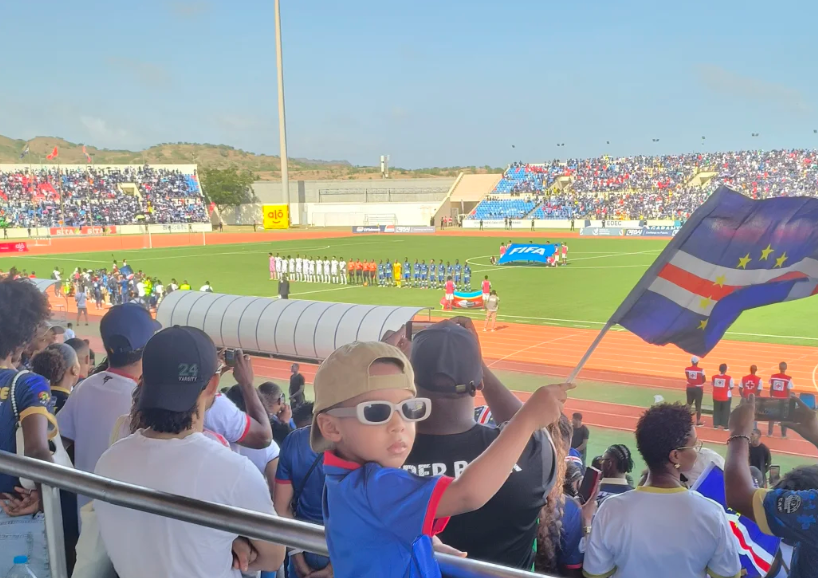 中国男足再遭尴尬：年投入超十亿，实力竟与非洲半职业队相当