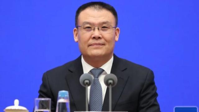 财政部副部长王东伟履新安徽省委常委，中央批准任命